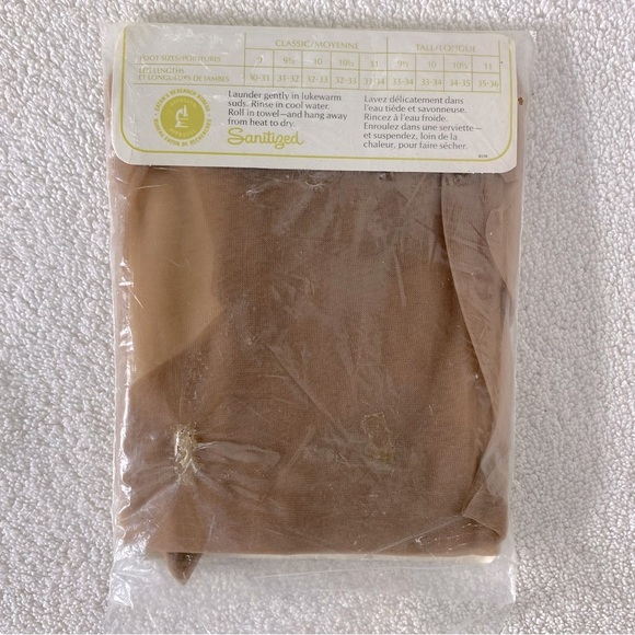 Vintage Vanity Fair Tender Beige Walking Sheer Pantyhose NWT - Picture 5 of 5